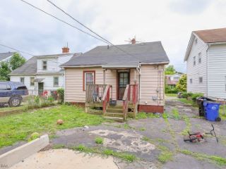 Foreclosed Home - 15017 KINGSFORD AVE, 44128