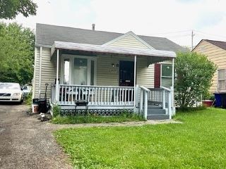 Foreclosed Home - 4372 E 154TH ST, 44128