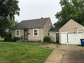 Foreclosed Home - 17208 LIPTON AVE, 44128