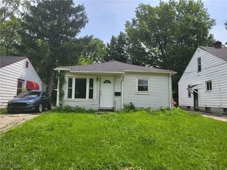 Foreclosed Home - 4411 E 141ST ST, 44128