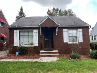 Foreclosed Home - 16310 CLOVERSIDE AVE, 44128
