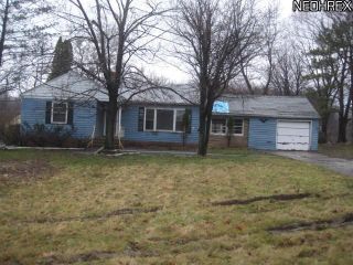 Foreclosed Home - 5712 W PLEASANT VALLEY RD, 44129