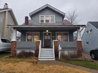 Foreclosed Home - 7526 MANHATTAN AVE, 44129