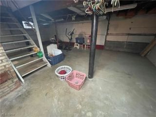 Foreclosed Home - 7007 VELMA AVE, 44129