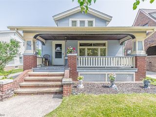 Foreclosed Home - 8318 GREENLAWN AVE, 44129