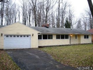 Foreclosed Home - 12923 W LINDEN LN, 44130