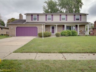 Foreclosed Home - 13701 PAWNEE TRL, 44130