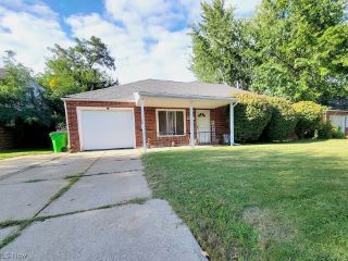 Foreclosed Home - 27381 MARKBARRY AVE, 44132