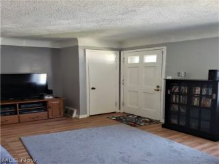 Foreclosed Home - 4507 MILFORD AVE, 44134