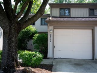 Foreclosed Home - 5567 CANDLEWOOD CT, 44134