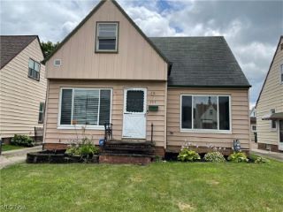 Foreclosed Home - 4111 REDFERN RD, 44134