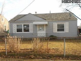 Foreclosed Home - 13243 THORNHOPE RD, 44135
