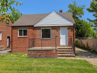 Foreclosed Home - 13020 BELLAIRE RD, 44135