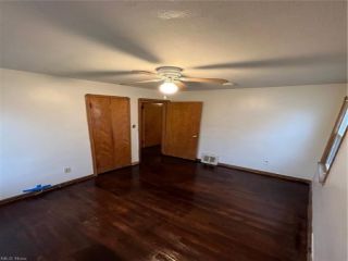 Foreclosed Home - 16014 MAPLEWOOD AVE, 44137