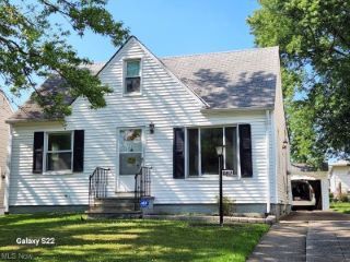 Foreclosed Home - 15617 CORKHILL RD, 44137