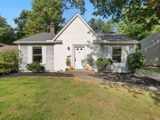 Foreclosed Home - 582 FORESTVIEW RD, 44140