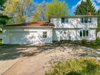 Foreclosed Home - 686 DAVIDSON DR, 44143