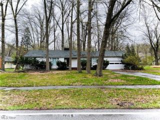 Foreclosed Home - 2565 GLENMORE DR, 44145