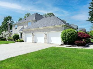 Foreclosed Home - 3060 FOREST LAKE DR, 44145