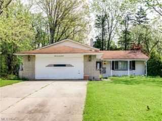 Foreclosed Home - 5571 CARLTON DR, 44146