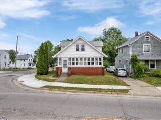 Foreclosed Home - 407 15TH ST NW, 44203