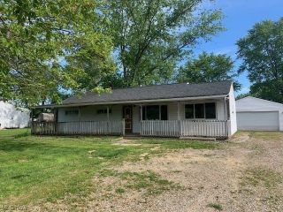 Foreclosed Home - 3613 MANCHESTER DR, 44212