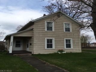 Foreclosed Home - 1828 NEWBERRY ST, 44221