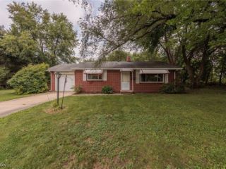 Foreclosed Home - 1117 LOWER DR, 44240