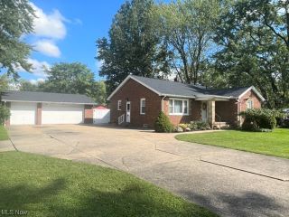 Foreclosed Home - 45 MACA DR, 44278
