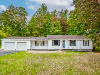 Foreclosed Home - 3544 S MEDINA LINE RD, 44281