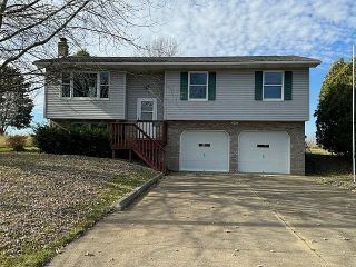 Foreclosed Home - 1556 CINNAMON DR S, 44287