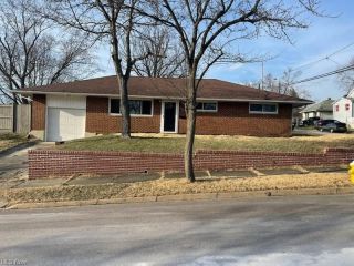 Foreclosed Home - 45 WAYNE AVE, 44301