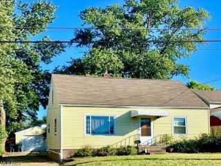 Foreclosed Home - 41 SELDEN AVE, 44301