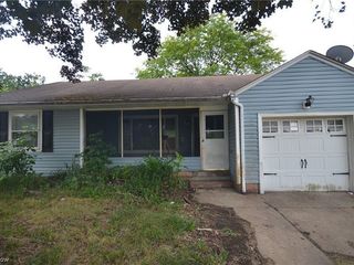 Foreclosed Home - 1304 EASTWOOD AVE, 44305