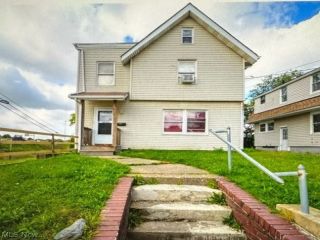 Foreclosed Home - 620 HEDDEN AVE, 44311