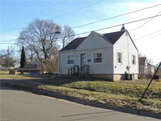 Foreclosed Home - 2230 CRAMER AVE, 44312