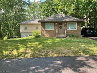Foreclosed Home - 1899 OAKES DR, 44312