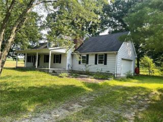 Foreclosed Home - 15085 ELLSWORTH RD, 44401