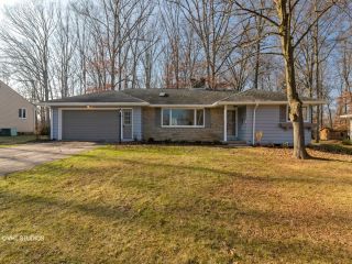 Foreclosed Home - 670 Blueberry Hill, 44406
