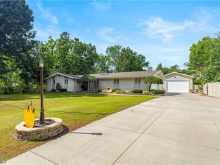 Foreclosed Home - 7300 ROLLING HILLS DR, 44406