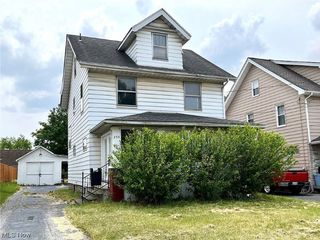 Foreclosed Home - 253 E 2ND ST, 44420