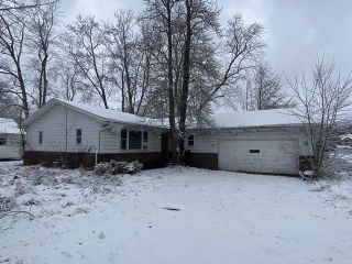 Foreclosed Home - 17604 Olive Ave, 44429