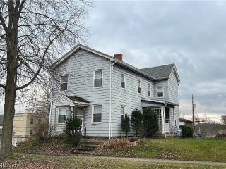 Foreclosed Home - 683 E 3RD ST, 44460