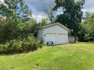Foreclosed Home - 3849 PARKMAN RD NW, 44481
