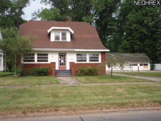 Foreclosed Home - 231 GENESEE AVE NE, 44483