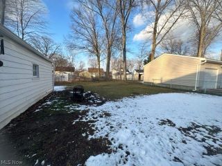 Foreclosed Home - 1813 MAPLEWOOD ST NE, 44483