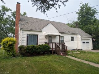 Foreclosed Home - 1307 WOODLAND ST NE, 44483