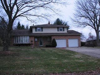 Foreclosed Home - 8490 OLD FARM TRL NE, 44484