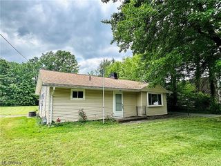 Foreclosed Home - 194 CLIFTON DR NE, 44484