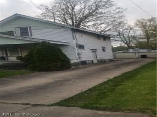 Foreclosed Home - 684 MAPLE ST SW, 44485